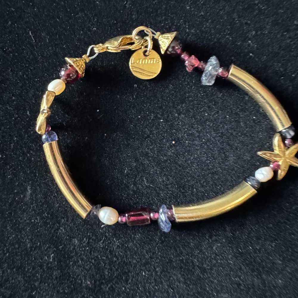Elegant Gold Tube Pearl and glass Beaded Bracelet